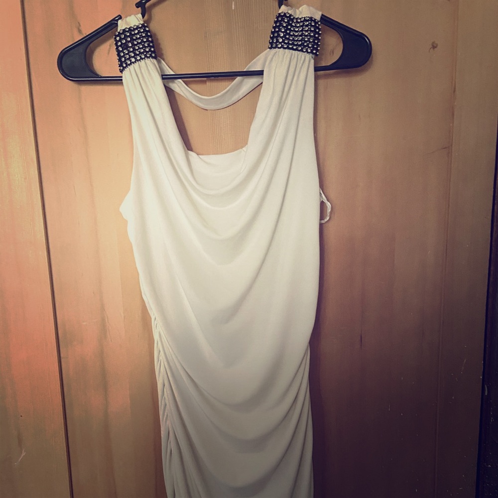 Sweet storm size l fitted dress